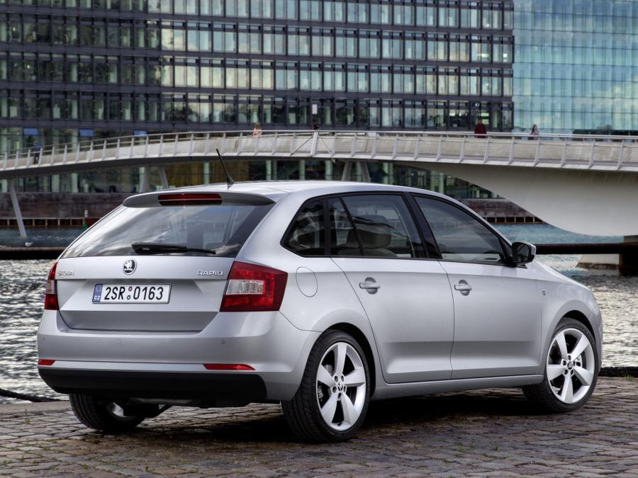  Skoda Rapid Spaceback 2013 года  (фото 24 из 33)